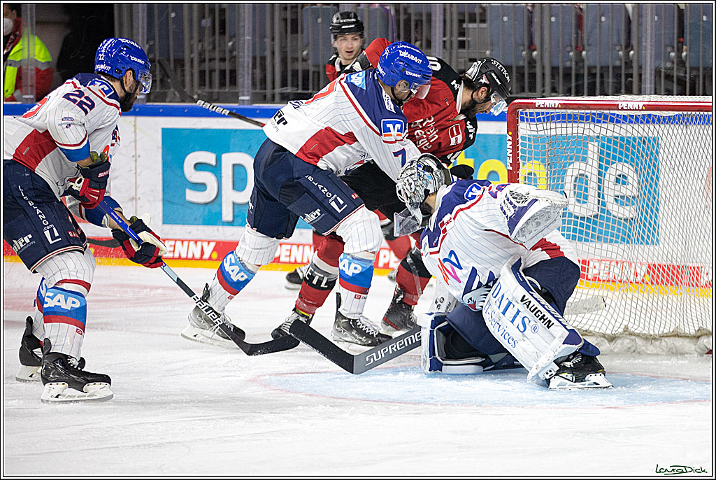 PENNY DEL; Koelner Haie- Adler Mannheim; Koeln, 02.01.2022